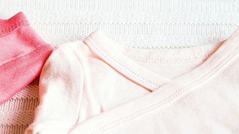 Съвети за пране на бебешки дрехи