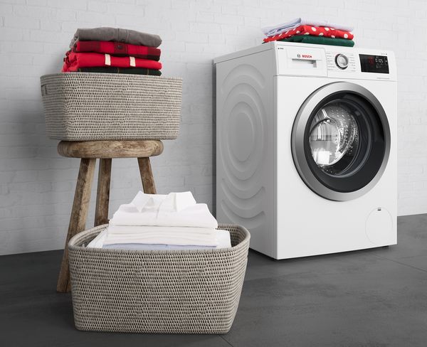 Hur mycket tvättmedel behövs och hur fyller man behållaren? | Bosch