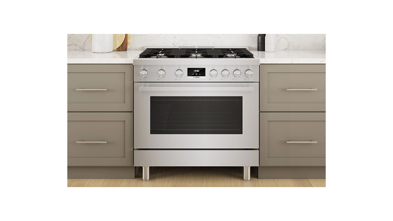 Dual-Fuel Freestanding Range