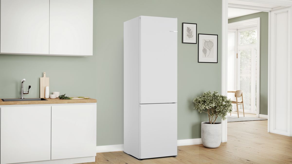 Series 4 Free-standing fridge-freezer with freezer at bottom 203 x 60 cm White KGN392WDFG KGN392WDFG-3