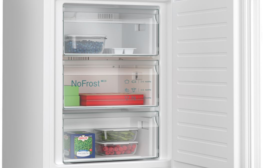 iQ300 Kombinerad kyl/frys 203 x 60 cm Vit, Total noFrost KG39NXWDF KG39NXWDF-8