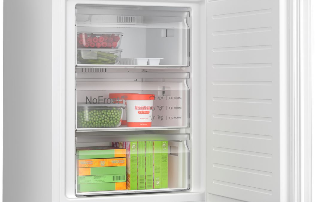 Series 4 Free-standing fridge-freezer with freezer at bottom 203 x 60 cm White KGN392WDFG KGN392WDFG-8