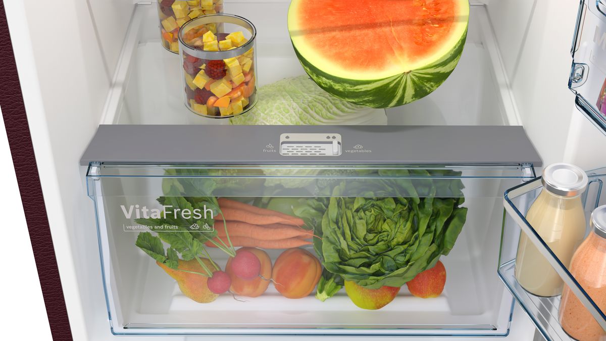 Series 4 free-standing fridge-freezer with freezer at top 175 x 67 cm CMC33WT5NI CMC33WT5NI-5