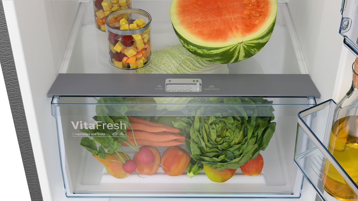 Series 4 free-standing fridge-freezer with freezer at top 175 x 67 cm CTC35S02DI CTC35S02DI-5