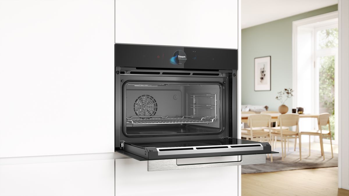 Series 8 Built-in compact oven with steam function 60 x 45 cm Black CSG7584B1 CSG7584B1-4
