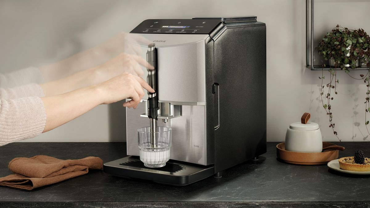 Fuldautomatisk kaffemaskine EQ300 Rustfrit stål, Inox sølv metallic, Vandbeholder TF305E07 TF305E07-5