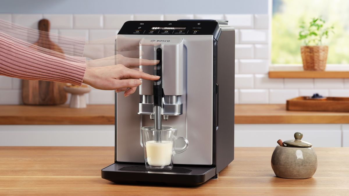 Series 2 Fully automatic coffee machine VeroCafe Silk Silver, Removable water tank TIE20301IN TIE20301IN-2
