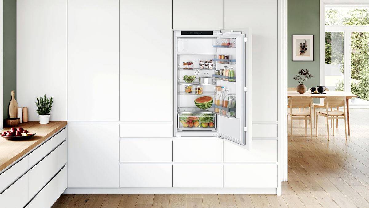 Serie 4 Einbau-Kühlschrank mit Gefrierfach 122.5 x 56 cm Flachscharnier KIL42VFE0 KIL42VFE0-2