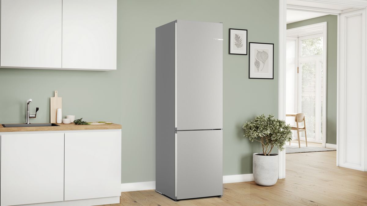 500 Series Freestanding Bottom Freezer Refrigerator 24'' Brushed steel anti-fingerprint B24CB50ESS B24CB50ESS-2