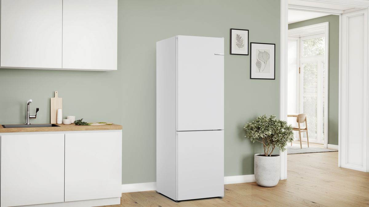 Series 4 Free-standing fridge-freezer with freezer at bottom 186 x 60 cm White KGN362WDFG KGN362WDFG-3