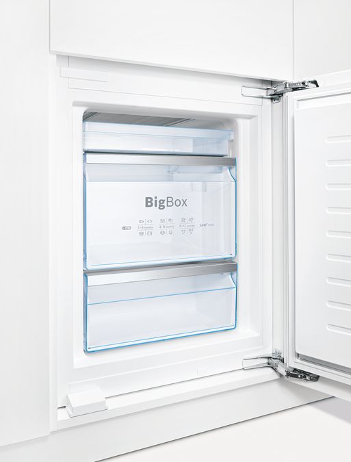 Serie | 6 Zabudovateľná chladnička s mrazničkou dole 177.2 x 55.8 cm KIS86AF30 KIS86AF30-6