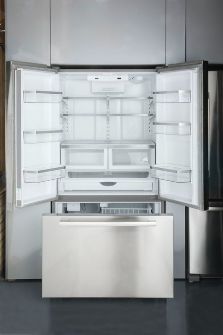 Series 6 French Door Bottom Mount Refrigerator 36'' Stainless Steel B22CT80SNS B22CT80SNS-3