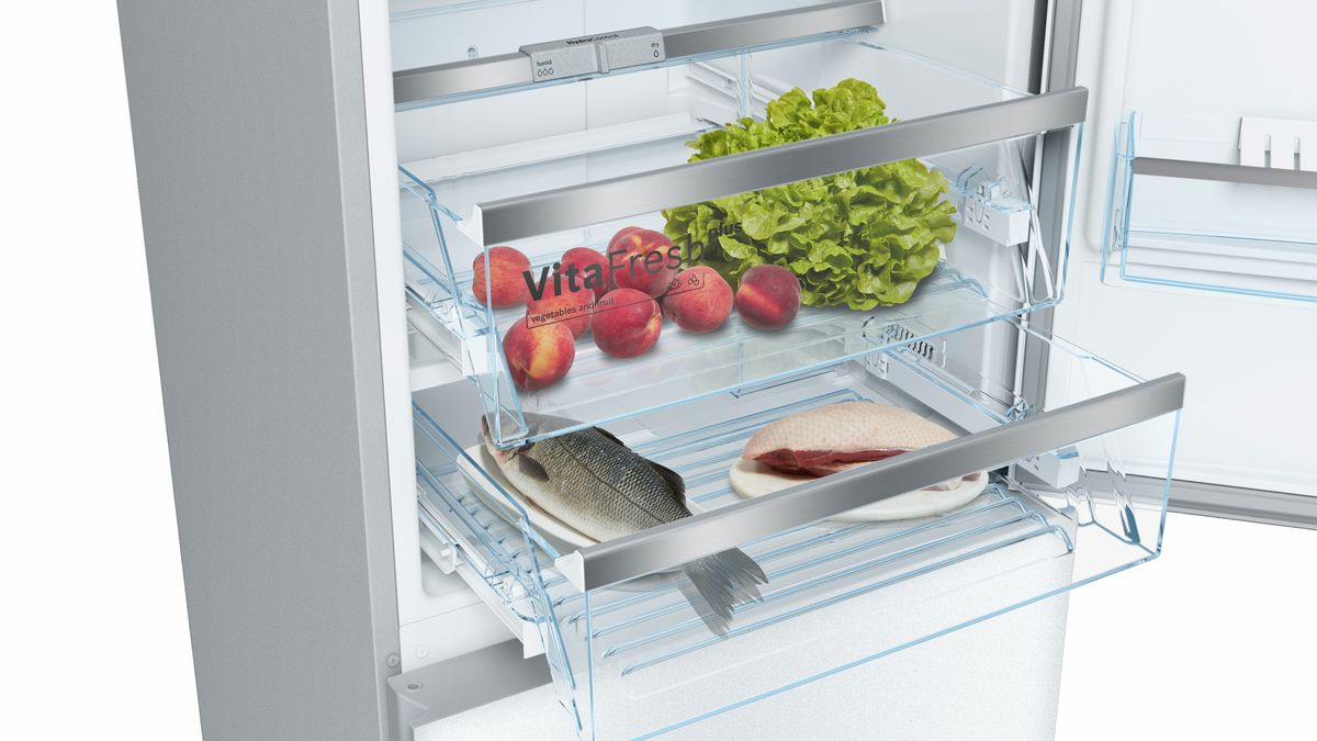 800 Series Free-standing fridge-freezer with freezer at bottom, glass door 23.5'' White B10CB80NVW B10CB80NVW-5