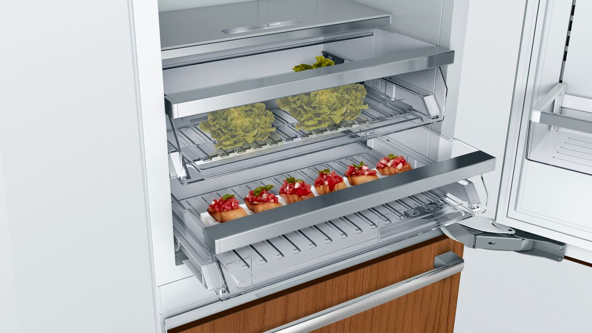 Benchmark® Built-in Bottom Freezer Refrigerator 30'' Flat Hinge B30IB900SP B30IB900SP-5
