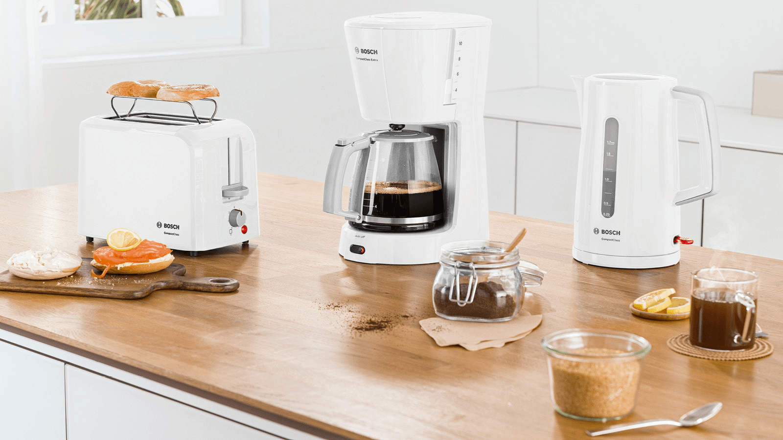 Bosch TKA3A031 - Cafetera de Goteo CompactClass 10-15 Tazas Color Blanca -  Lacasadelelectrodomestico.com