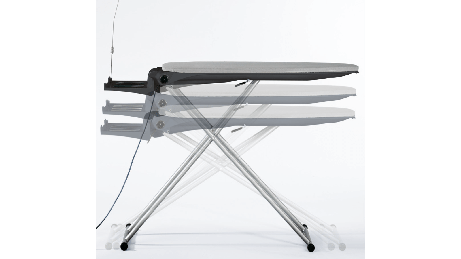 For quick and gentle ironing: Ironing board with extraction and blower func...