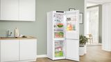 Series 4 Free-standing fridge-freezer with freezer at bottom 186 x 60 cm White KGN362WDFG KGN362WDFG-4