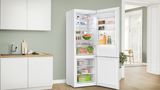 Series 4 Free-standing fridge-freezer with freezer at bottom 203 x 70 cm White KGN497WDFG KGN497WDFG-3