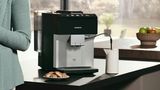Helautomatisk kaffemaskin EQ500 classic Dagsljus silver, Pianosvart, Vattentank TP515R01 TP515R01-7