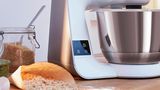 Série 4 Robot de cuisine avec balance MUM 5 1000 W Blanc, Champagne MUM5XW10 MUM5XW10-3