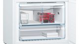 Serie | 6 free-standing fridge-freezer with freezer at bottom 186 x 86 cm White KGD86AW304 KGD86AW304-6