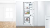 Series 6 Built-in fridge-freezer with freezer at bottom 177.2 x 55.8 cm flat hinge KIN86AFF0G KIN86AFF0G-2