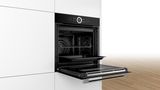 Series 8 Built-in oven 60 x 60 cm Black HBG675BB2A HBG675BB2A-4