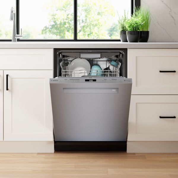 Bosch SHP9PCM5n Benchmark dishwasher with door open