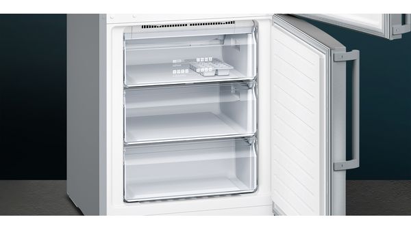 iQ300 Køle-/fryseskab 203 x 70 cm Fingeraftryk afvisende børstet stål , Total noFrost KG49NXIEP KG49NXIEP-7