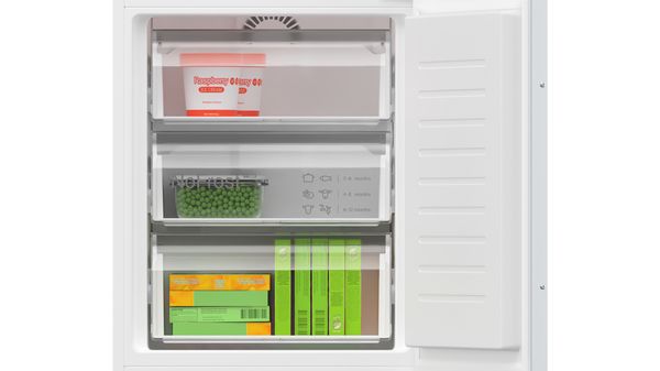 Series 4 Built-in fridge-freezer with freezer at bottom 177.2 x 54.1 cm flat hinge KIN86HFE0 KIN86HFE0-6