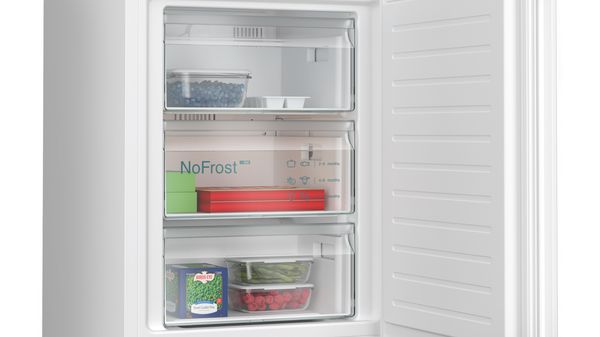 iQ300 Kombinerad kyl/frys 203 x 60 cm Vit, Total noFrost KG39NXWDF KG39NXWDF-8