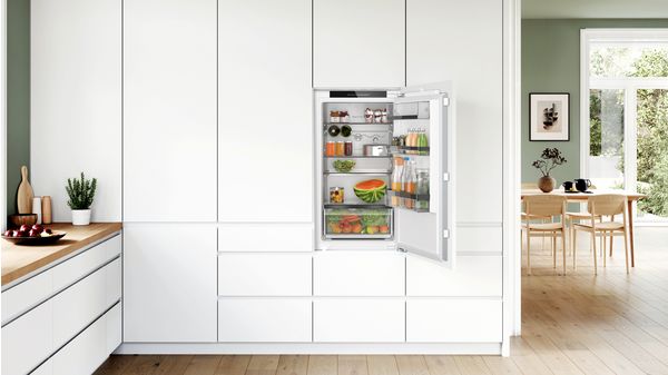 Serie 6 Einbau-Kühlschrank 102.5 x 56 cm Flachscharnier mit Softeinzug KIR31SDD1 KIR31SDD1-2