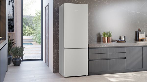 iQ300 Køle-/fryseskab 203 x 70 cm Fingeraftryk afvisende børstet stål , Total noFrost KG49N2IDF KG49N2IDF-2