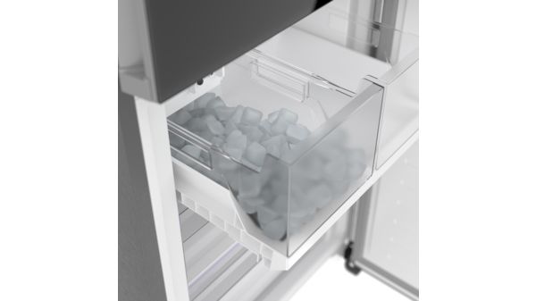 800 Series Free-standing fridge-freezer 24'' Black B24CB80ESB B24CB80ESB-18