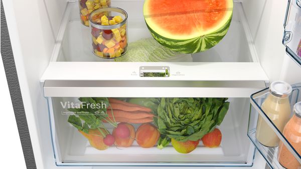 Series 4 free-standing fridge-freezer with freezer at top 175 x 67 cm CMC33K03NI CMC33K03NI-3