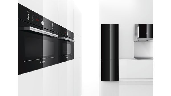 Series 8 Built-in compact oven with steam function 60 x 45 cm Black HBC36D764 HBC36D764-6