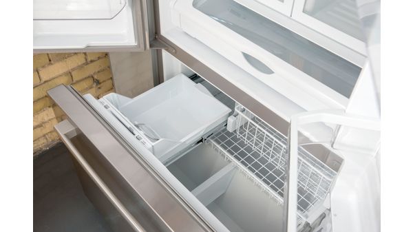 Series 6 French Door Bottom Mount Refrigerator 36'' Stainless Steel B22CT80SNS B22CT80SNS-2