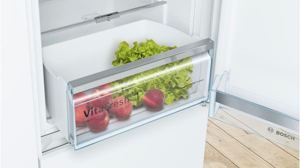【Display product - 1 year warranty】Series 6 built-in fridge-freezer with freezer at bottom 177.2 x 55.8 cm flat hinge KIN86AF31KB KIN86AF31KB-6