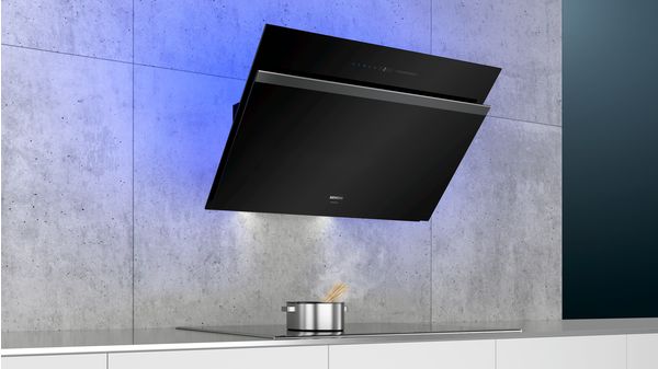 iQ700 Væghængt emhætte 90 cm klart glas med sort tryk, Sort LC91KWW61S LC91KWW61S-7