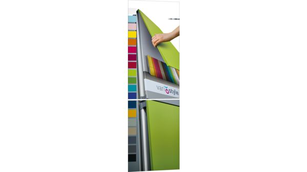 Series 4 Set of free-standing bottom freezer and exchangeable colored door front KGN39IJ3AG + KSZ1BVP0S KVN39IS3AG KVN39IS3AG-1