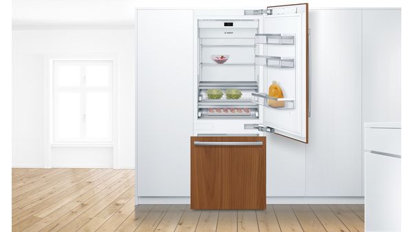 Benchmark® Built-in Bottom Freezer Refrigerator 30'' Flat Hinge B30IB905SP B30IB905SP-2