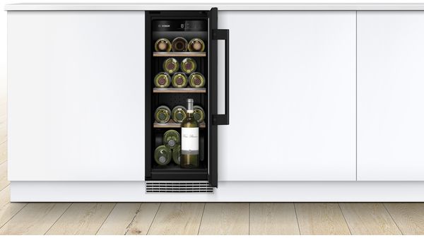 Series 6 Wine cooler with glass door 82 x 30 cm KUW20VHF0G KUW20VHF0G-3